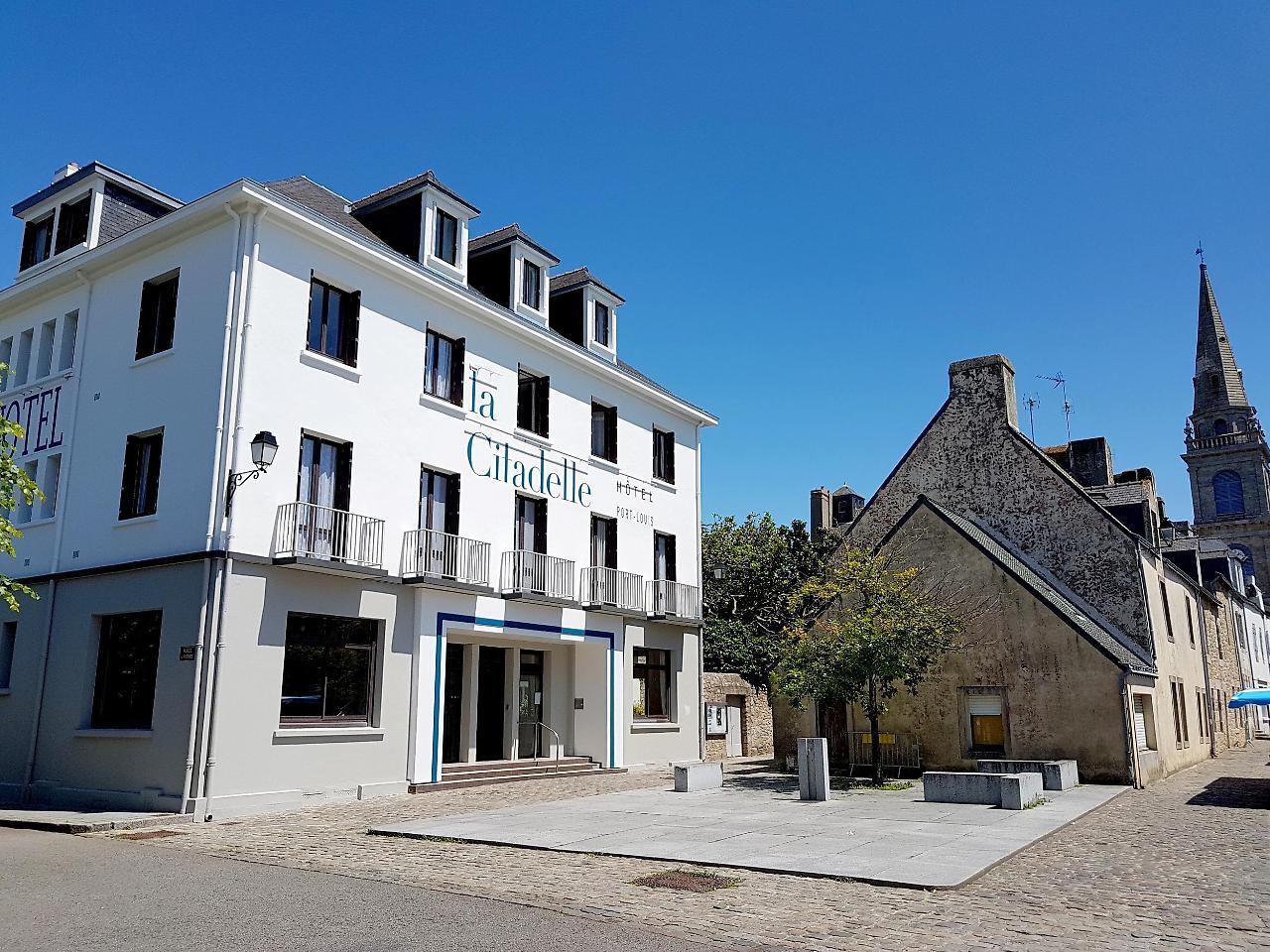 Hotel Spa De La Citadelle Lorient Port Louis Bagian luar foto