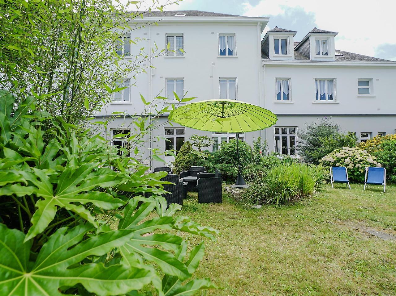 Hotel Spa De La Citadelle Lorient Port Louis Bagian luar foto