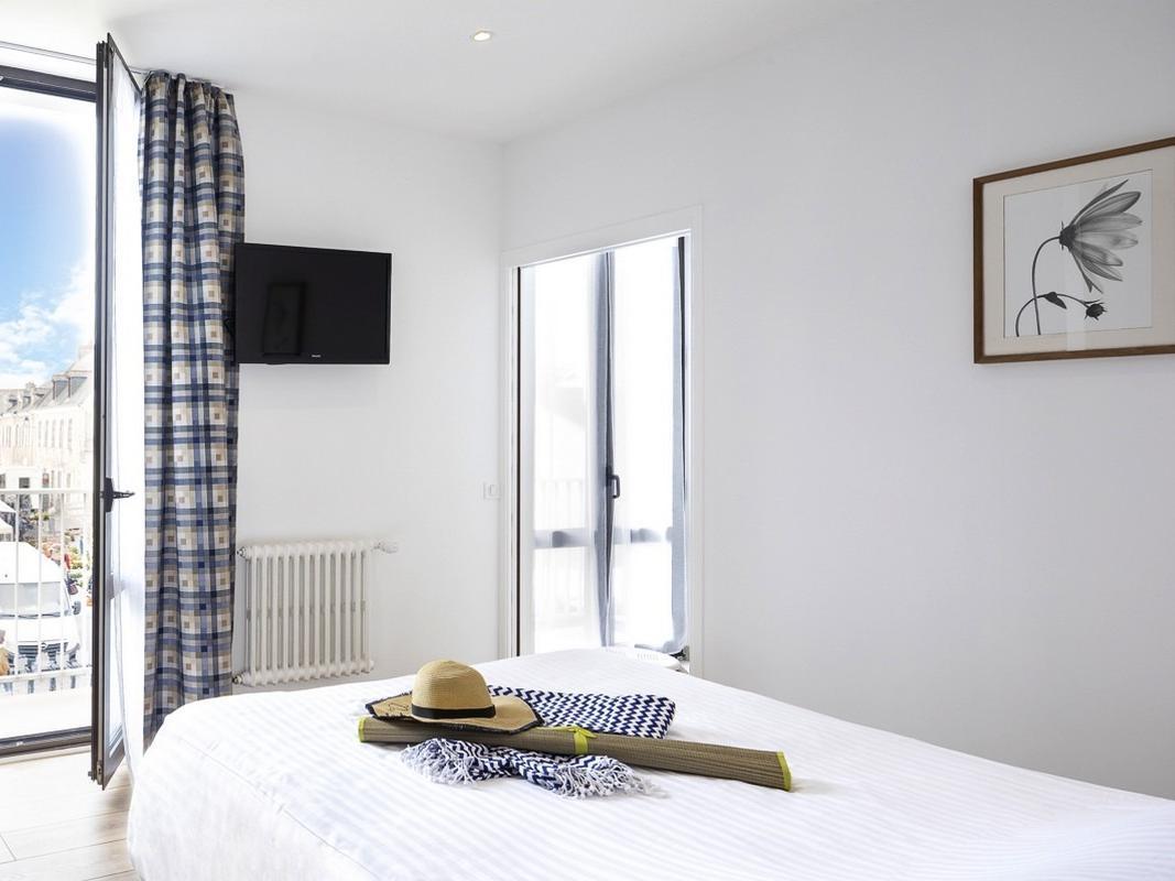 Hotel Spa De La Citadelle Lorient Port Louis Bagian luar foto