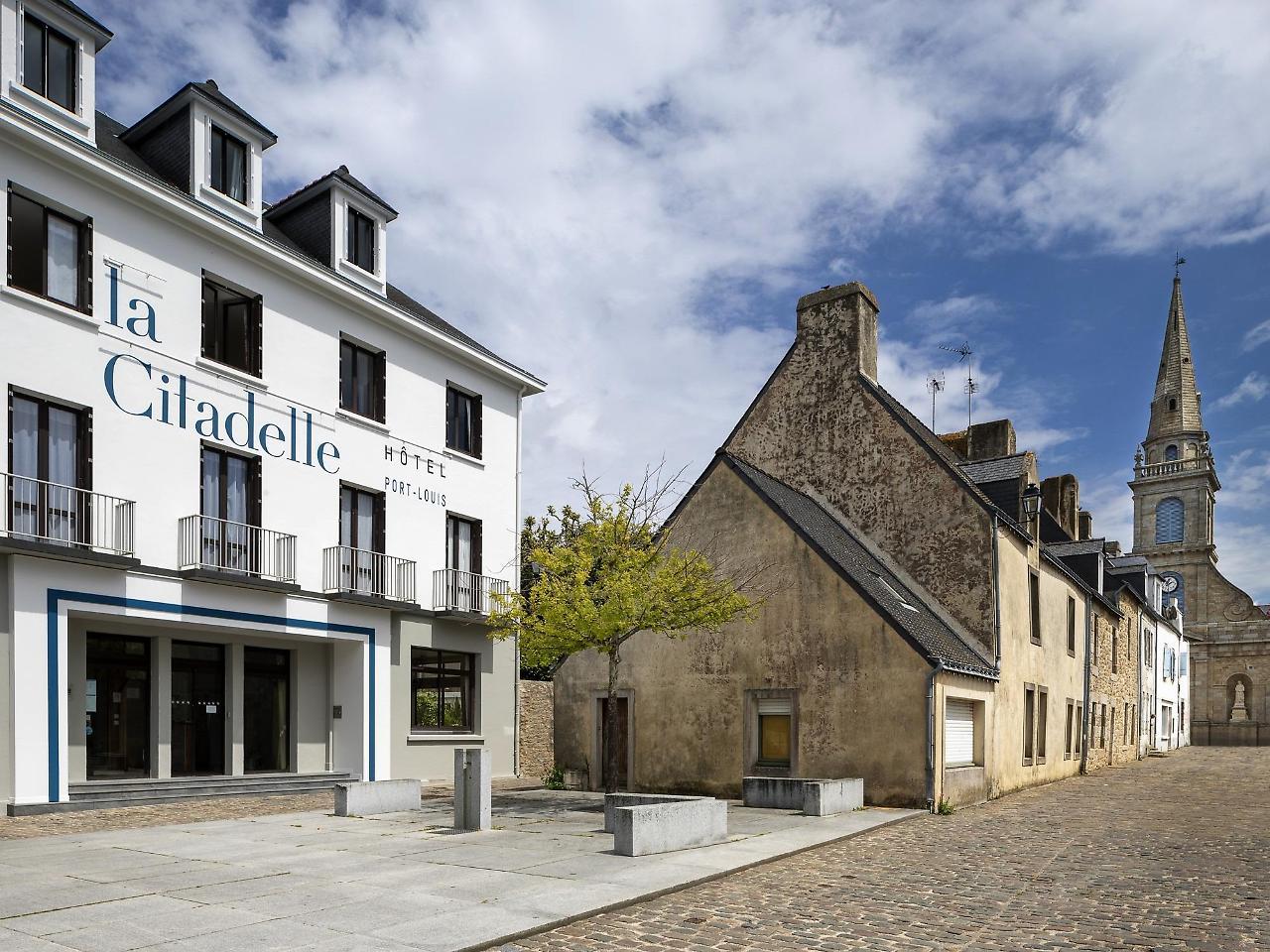 Hotel Spa De La Citadelle Lorient Port Louis Bagian luar foto