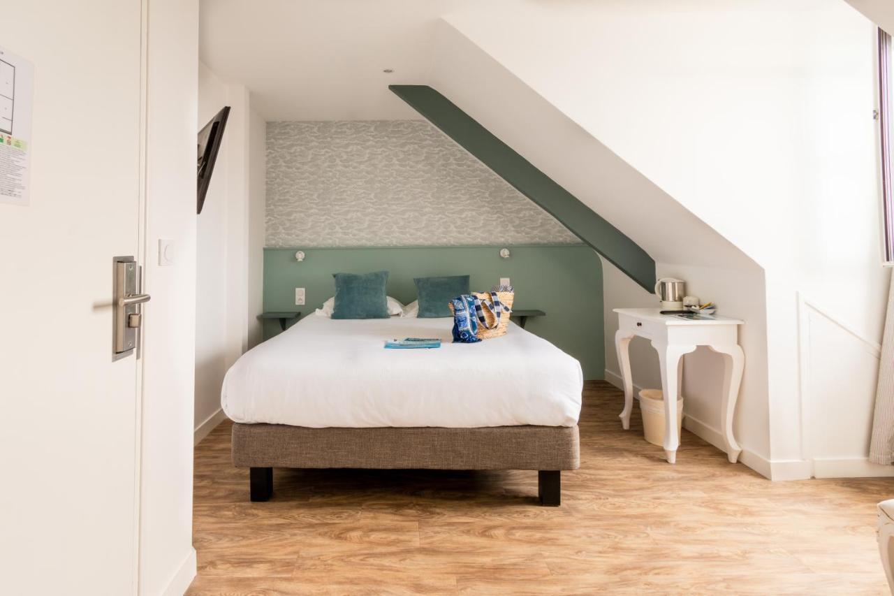 Hotel Spa De La Citadelle Lorient Port Louis Bagian luar foto
