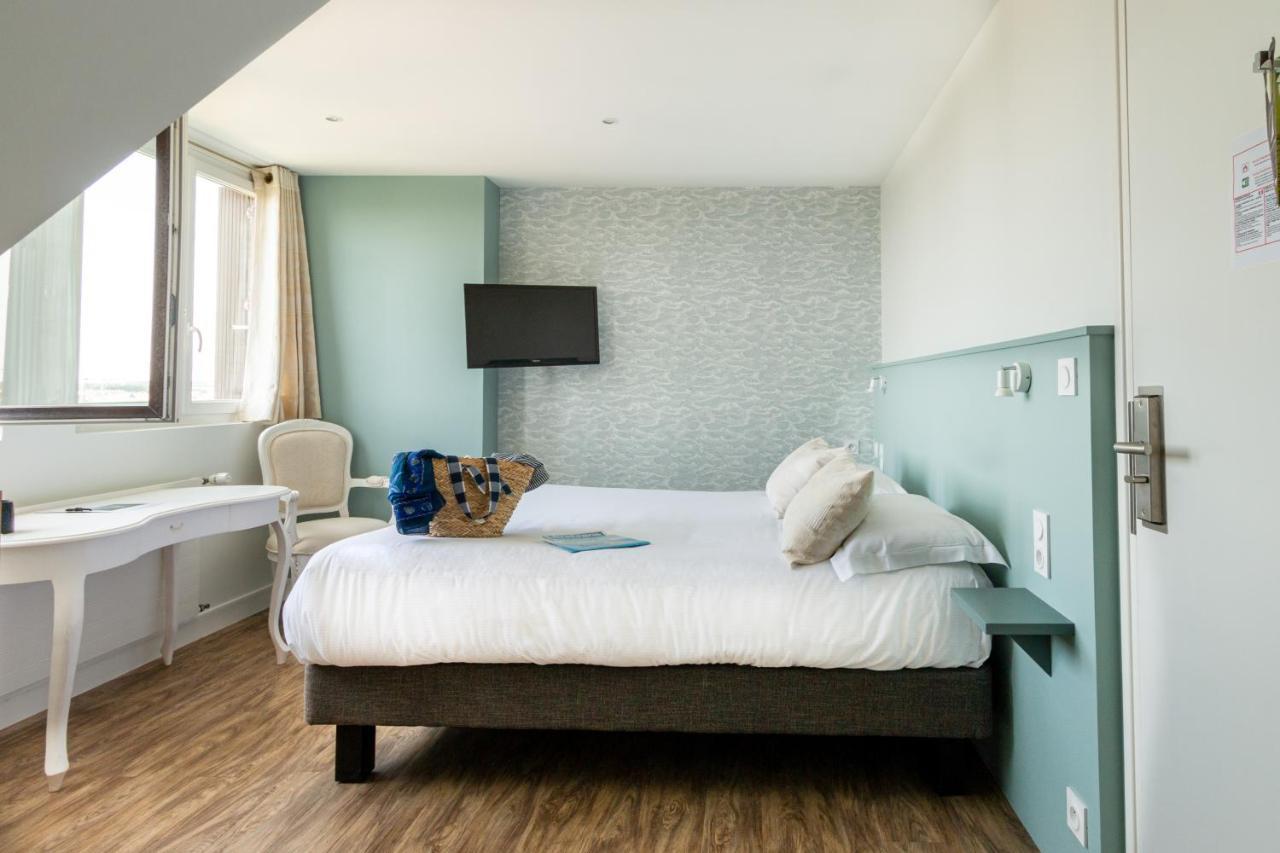 Hotel Spa De La Citadelle Lorient Port Louis Bagian luar foto