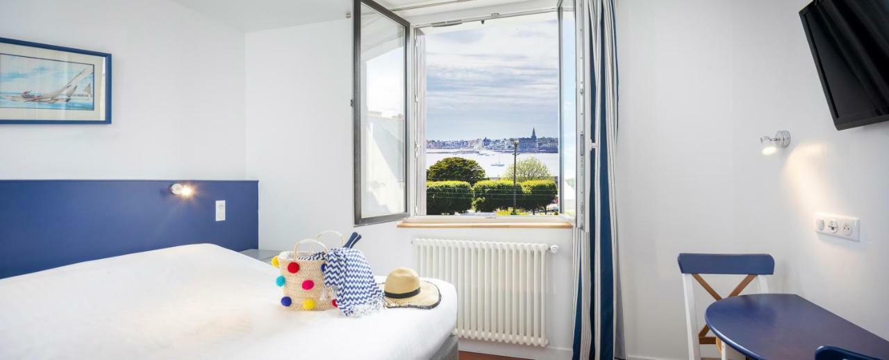 Hotel Spa De La Citadelle Lorient Port Louis Bagian luar foto